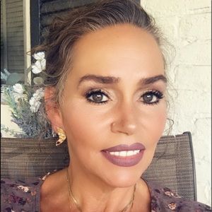 Meet your Posher, Brenda